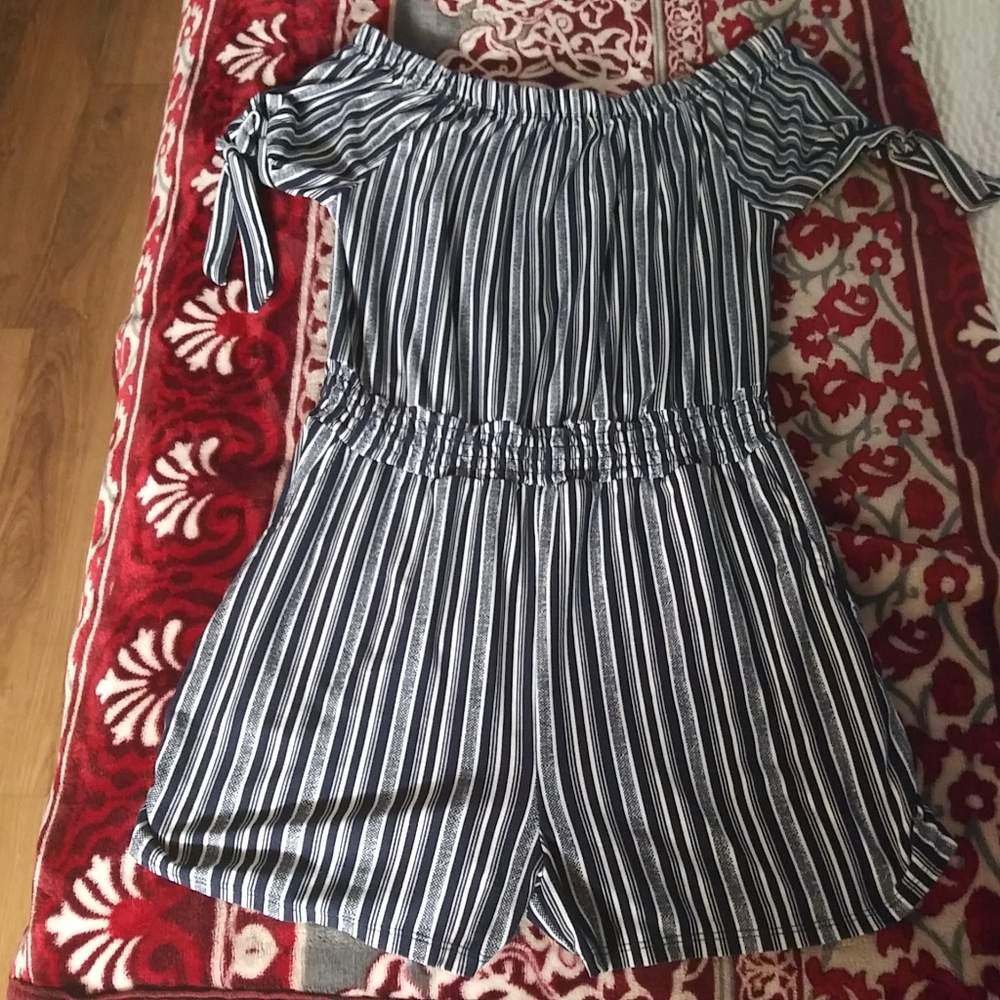 Off shoulder romper